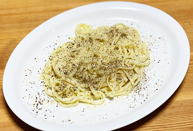 【オリーブパスタdeカチョエペペ】