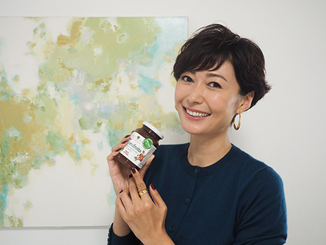 今回ご紹介するのは、砂糖不使用のいちごのスプレッド、私はジャムとして使っています。