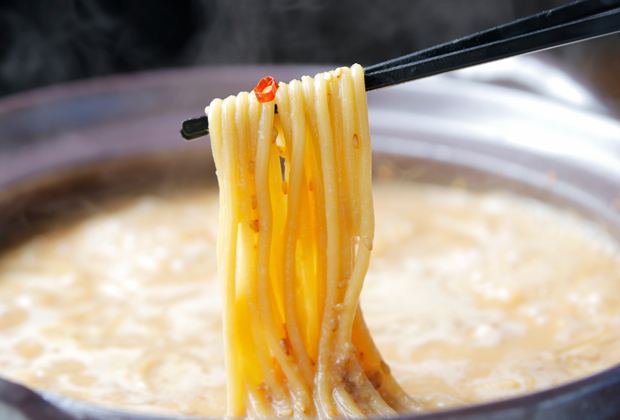 スープを吸い込んだ特製ちゃんぽん麺を〆に