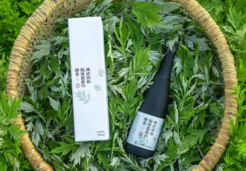 新潟県上越市の「越後薬草」が作る、野草を中心に80種の成分を発酵・熟成させた酵素飲料で毎日を健康に。