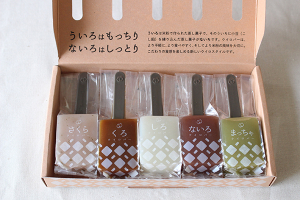 「ウイロバー」（桜×1、黒×1、白×1、ないろ×1、抹茶×1／1本32g）