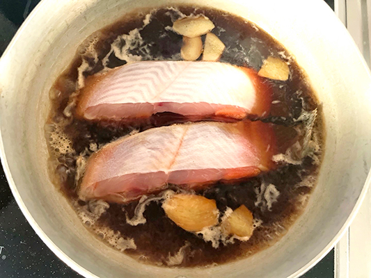 面倒な味付けは不要でおいし煮魚が作れます。