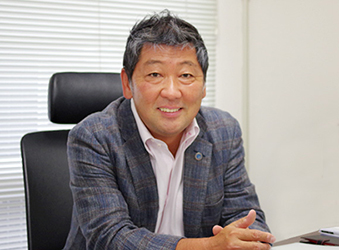 「株式会社そばよし」代表取締役社長の武田千春氏