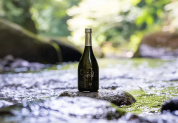 シリカが豊富な温泉水を使った大分温泉麦焼酎「神々（ジンジン）25度　銀　720ml シリカ」