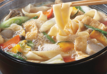 つゆまでおいしい甲州名物「生ほうとう」本格的な味が楽しめる特製みそ、だしパック付