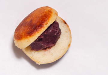 122年続く老舗が作る「背徳のあんバターおやき」！ジュワッと染み出すバター×あんこの甘さがやみつき
